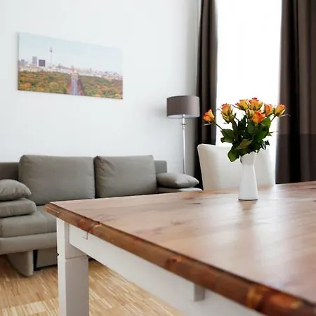 Sc 03 By Rockchair L Superhost Status L 2 Bedrooms Boxspringbeds Balcony Elevator - Cozy Family & Business Flair Welcomes You!