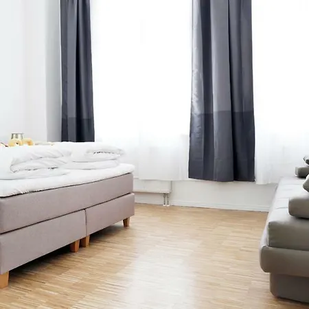 Sc 03 By Rockchair L Superhost Status L 2 Bedrooms Boxspringbeds Balcony Elevator - Cozy Family & Business Flair Welcomes You! Apartamento