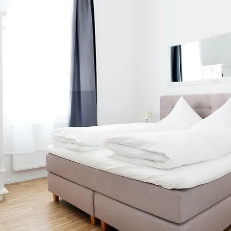 Sc 03 By Rockchair L Superhost Status L 2 Bedrooms Boxspringbeds Balcony Elevator - Cozy Family & Business Flair Welcomes You! Apartment