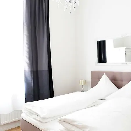 Sc 03 By Rockchair L Superhost Status L 2 Bedrooms Boxspringbeds Balcony Elevator - Cozy Family & Business Flair Welcomes You! Apartamento *