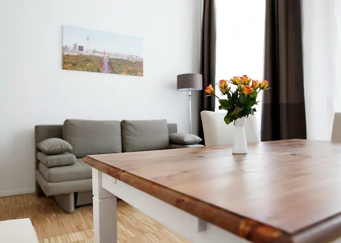 Sc 03 By Rockchair L Superhost Status L 2 Bedrooms Boxspringbeds Balcony Elevator - Cozy Family & Business Flair Welcomes You!