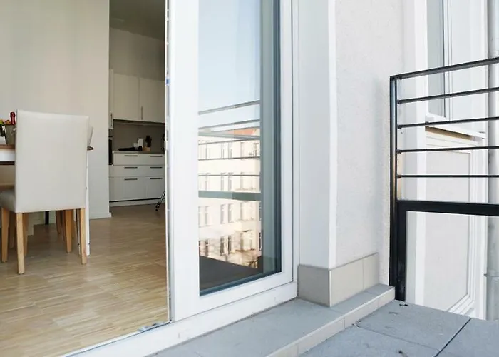 Sc 03 By Rockchair L Superhost Status L 2 Bedrooms Boxspringbeds Balcony Elevator - Cozy Family & Business Flair Welcomes You! شقة برلين