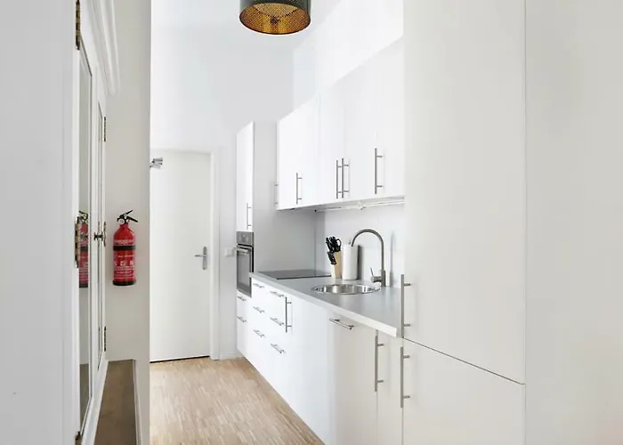 Sc 03 By Rockchair L Superhost Status L 2 Bedrooms Boxspringbeds Balcony Elevator - Cozy Family & Business Flair Welcomes You! * Berlin